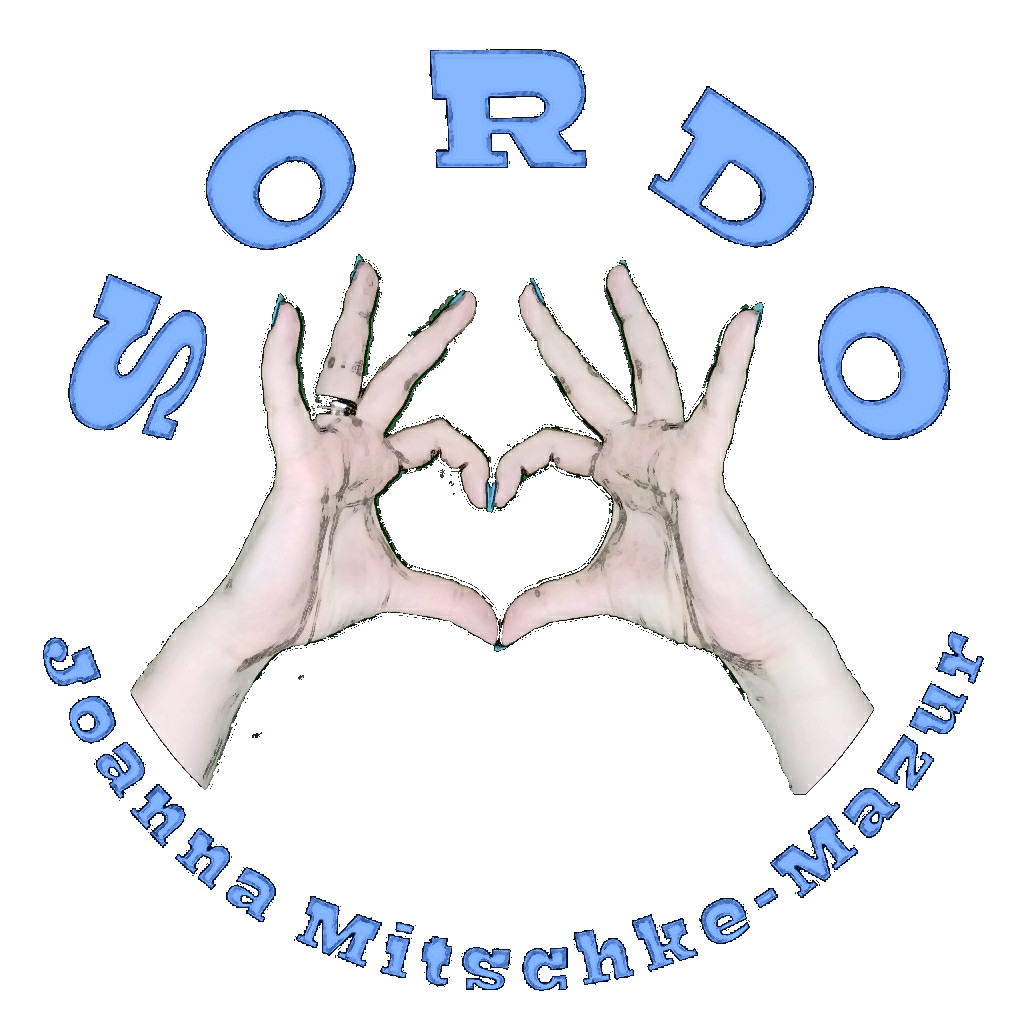 Logo firmy Na środku dłonie, palce wskazujące i kciuki ułożone w kształt serca.  Dookoła napis sordo Joanna Mitschke-Mazur.